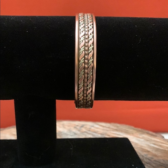 Copper Tone Bangle Bracelet - Picture 1 of 2